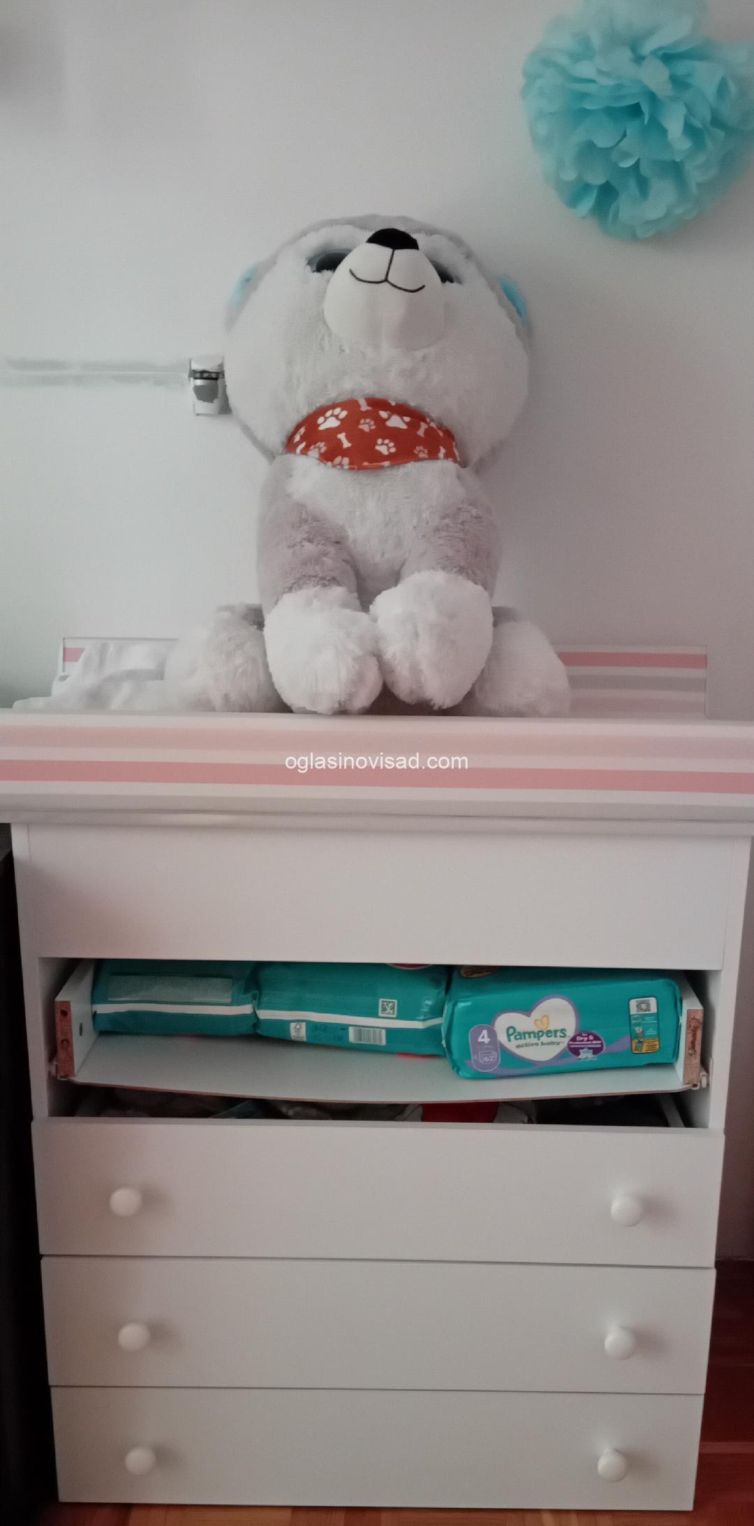 deciji radni sto za previjanje beba
